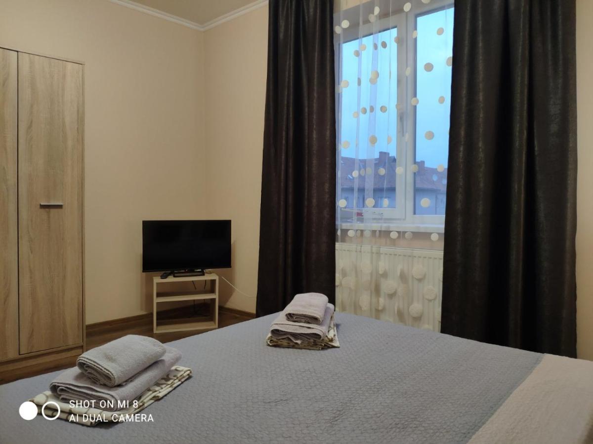 Apartments Domovik Мостова 5 Кв 44 Mukačevo Esterno foto