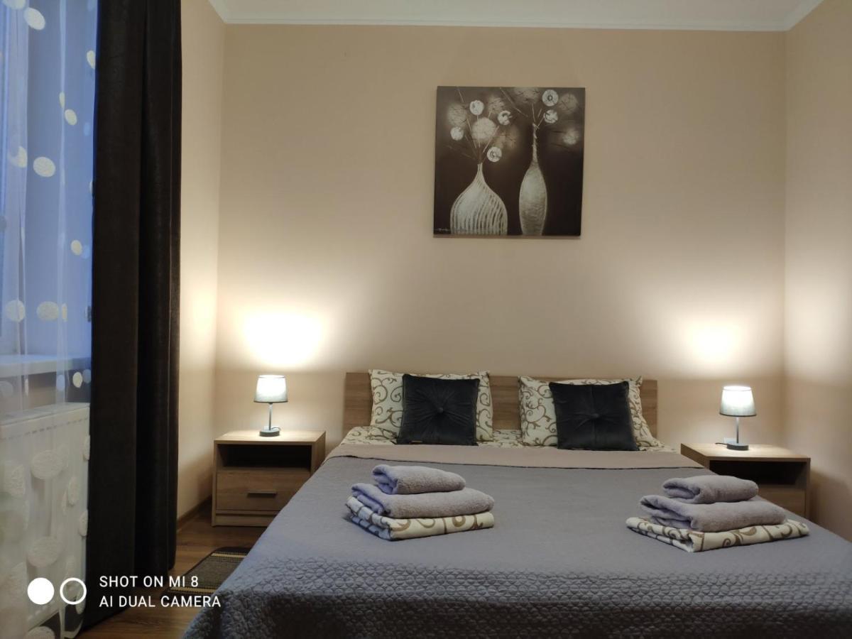 Apartments Domovik Мостова 5 Кв 44 Mukačevo Esterno foto